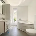 Vila Centenary Goose