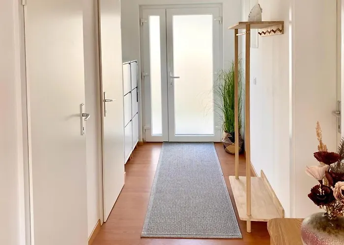 Centenary Goose Villa *