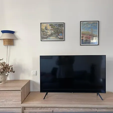 Centenary Goose فيلة